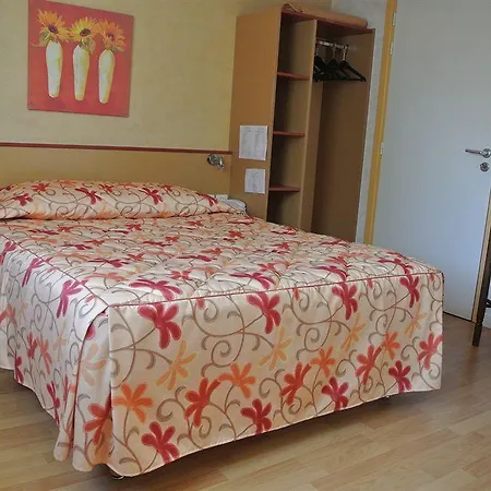 Otel De L'ill